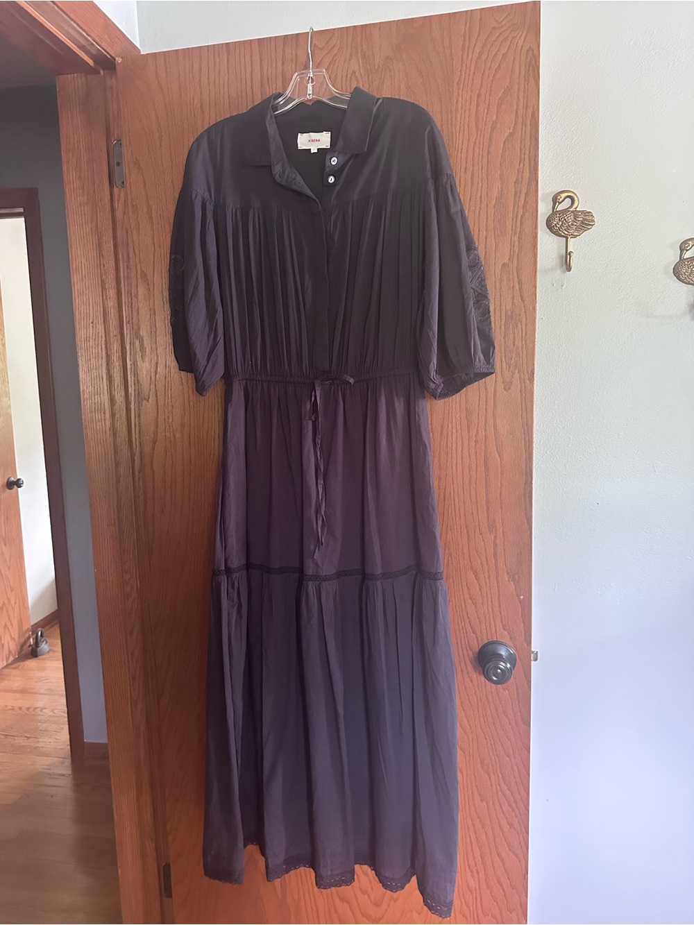 XiRENA Black Maxi Tiered Button-Front Dress